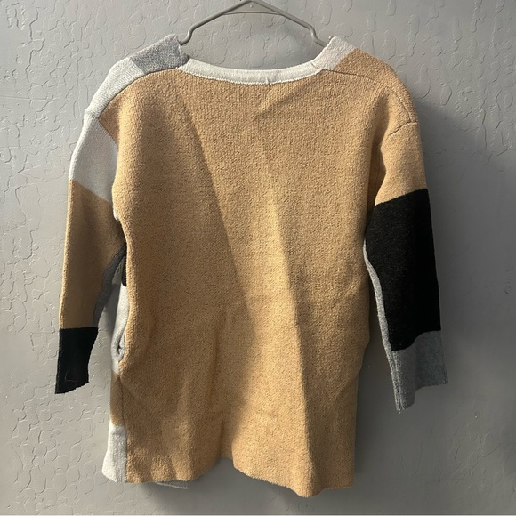 Colorblock Cardigan - Picture 3 of 4